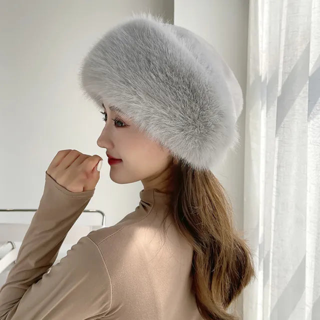 WinterWarmth Can: Ladies Fashion