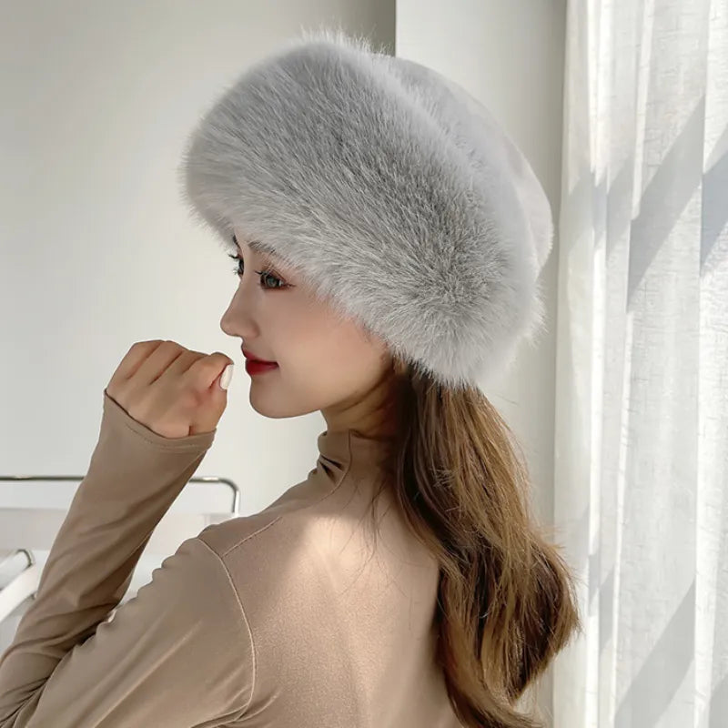 WinterWarmth Can: Ladies Fashion