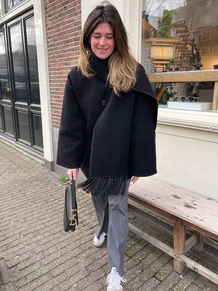 WinterCharm™ | Chic Winter Coat for Women with Scarf