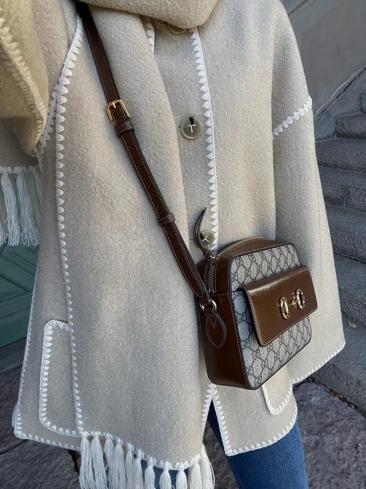 WinterCharm™ | Chic Winter Coat for Women with Scarf