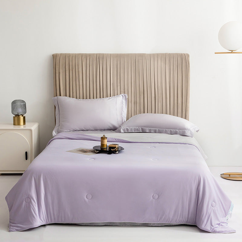 Silky cooling duvet